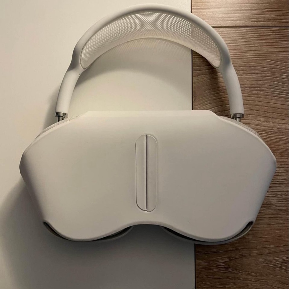AirPods Max Silver With Smartcase Brand New - Picture 6 of 9